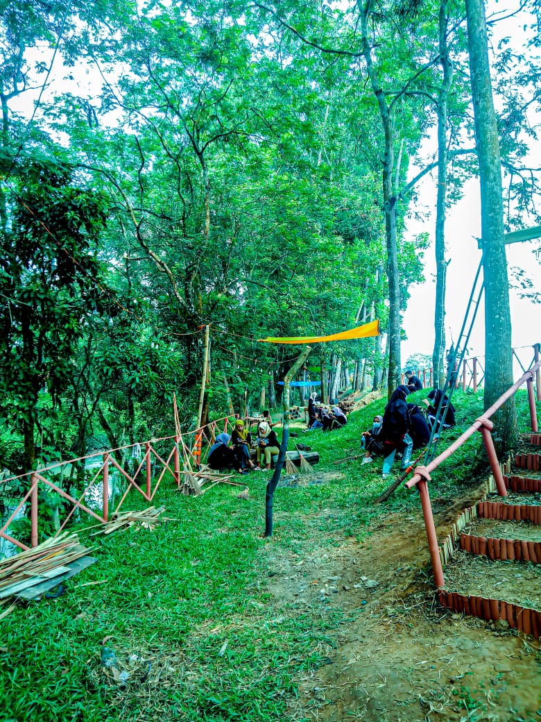 Treasure Hunting & Susur Alam